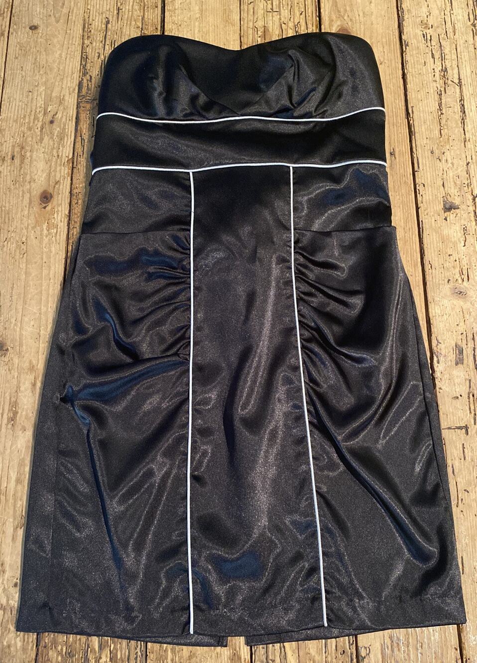 Sequin Hearts Womens Size 5 Black Strapless Padded Fitted Dress